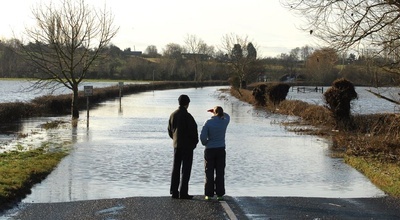 4 trinn for å være forberedt på ekstreme værforhold og begrense innvirkningen på organisasjonen din