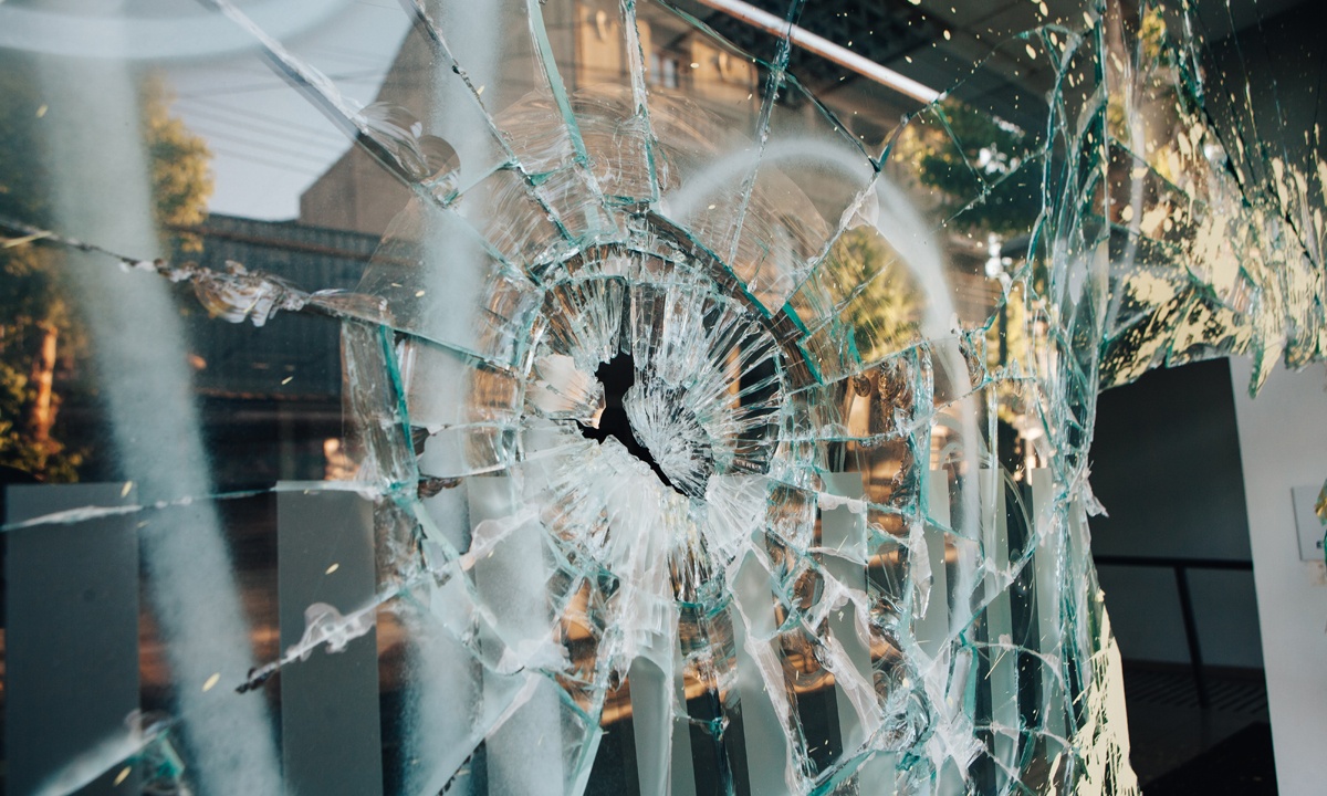 Everbridge solutions for civil unrest