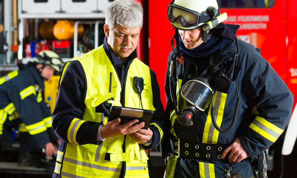 Fire,brigade, ,squad,leader,gives,instructions,,he,used,the